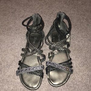 sandals size 7